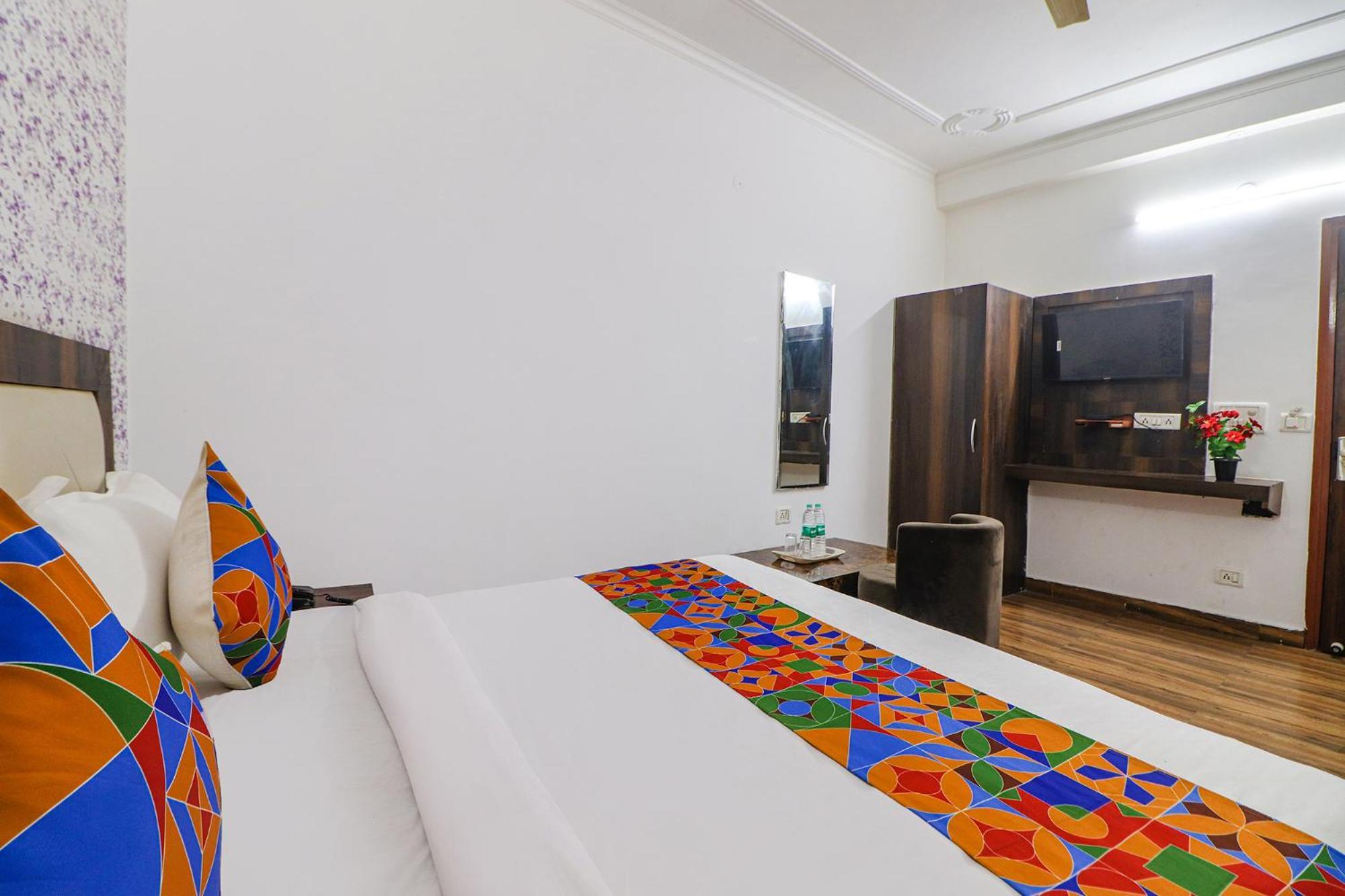 Fabexpress Sinon Hotel New Delhi Eksteriør billede